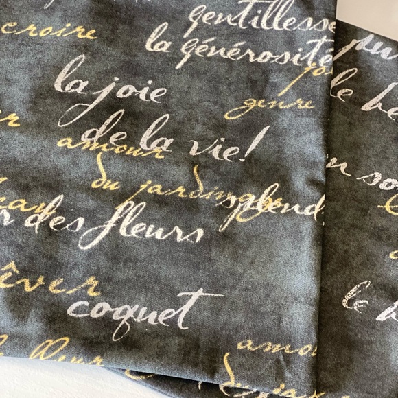 Pillow Covers French Quotes-set of 2 - Picture 2 of 4